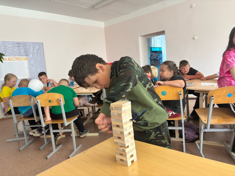 О работе лагеря "Бригантина".